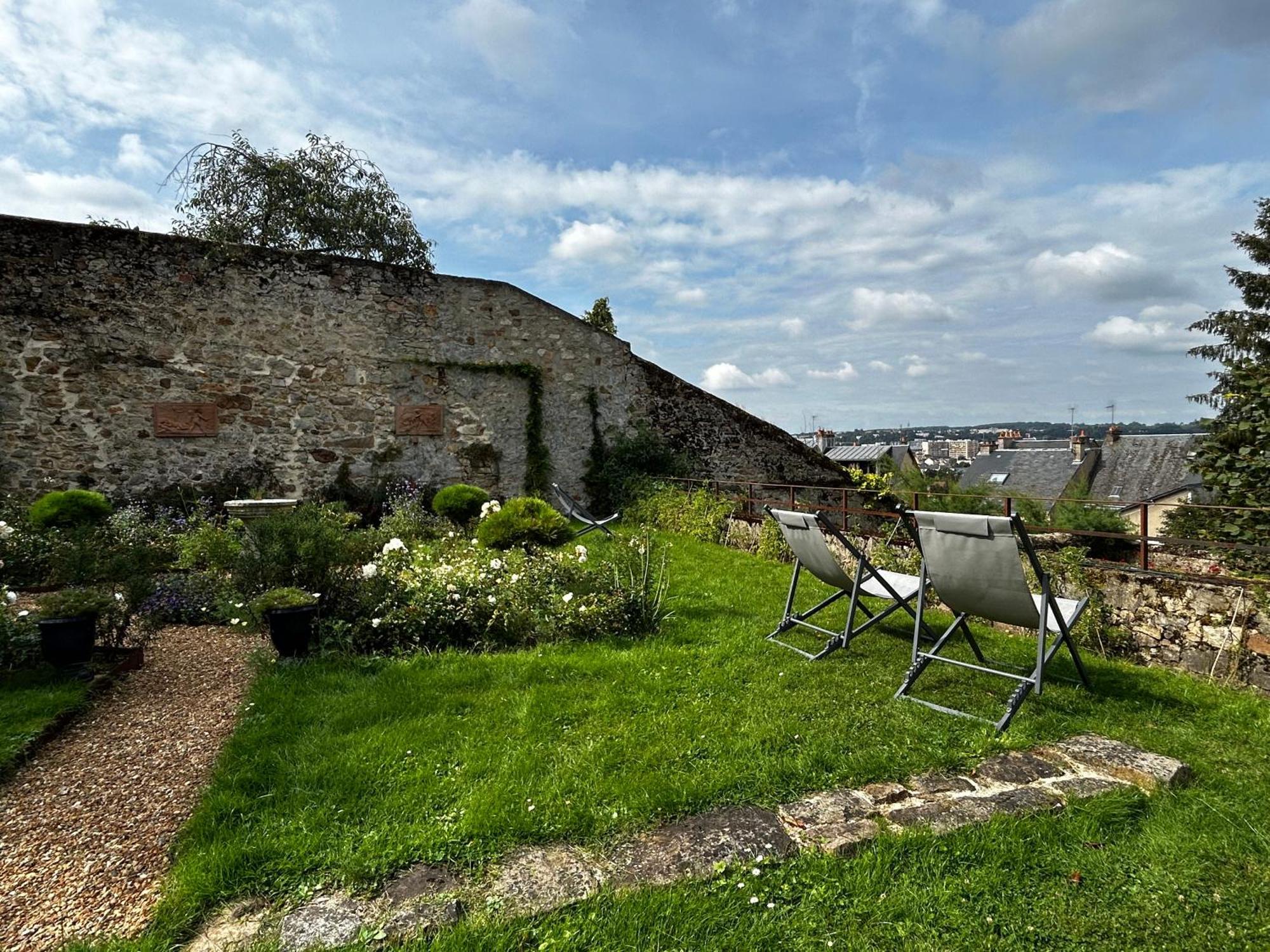 Ferienwohnung Demeure Jousset des Berries Le Mans Exterior foto